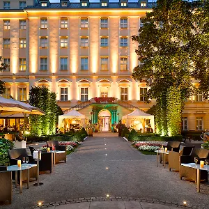 ***** Hotel The Grand - The Leading Of The World Tjekkiet